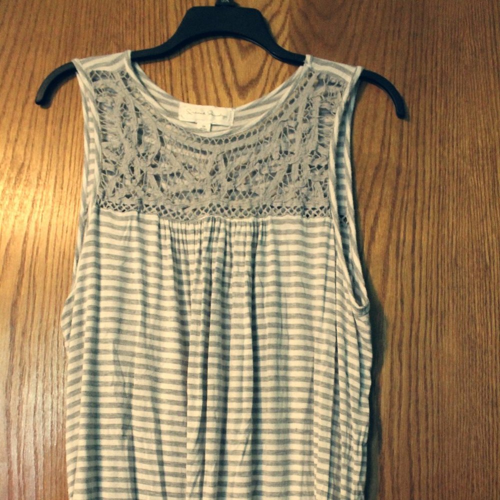 Grey & White Lace Tank Top